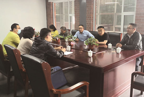 潞城区区委领导座谈会