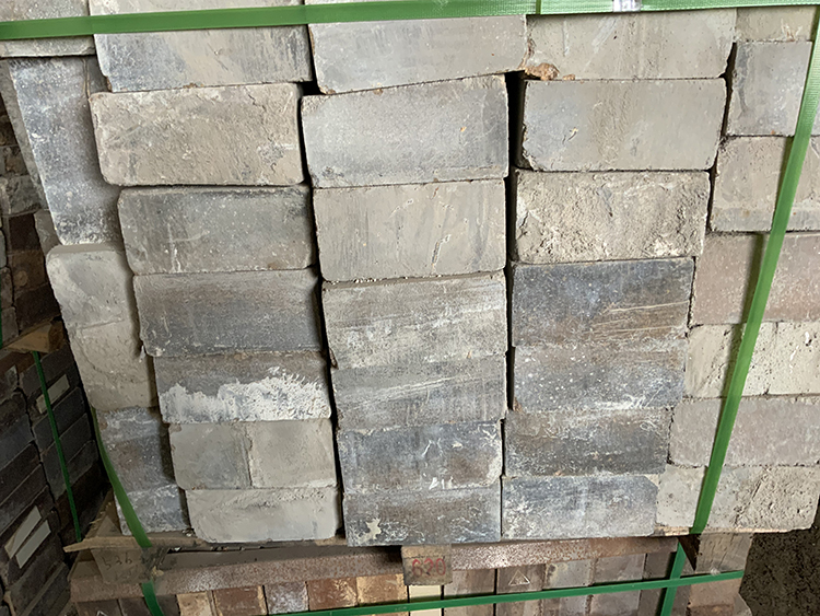 水泥廠庫存鎂鋁尖晶石磚 鎂鐵磚 鎂鉻磚 回收銷售