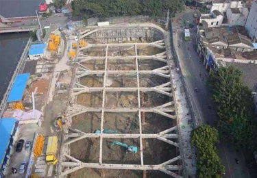 华体会（中国）施工中深基坑支护