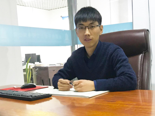         王兴文