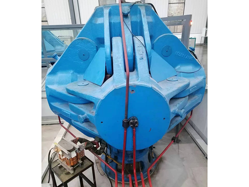六面頂壓機1