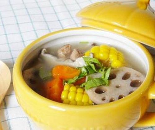 正餐--玉米蓮藕排骨湯