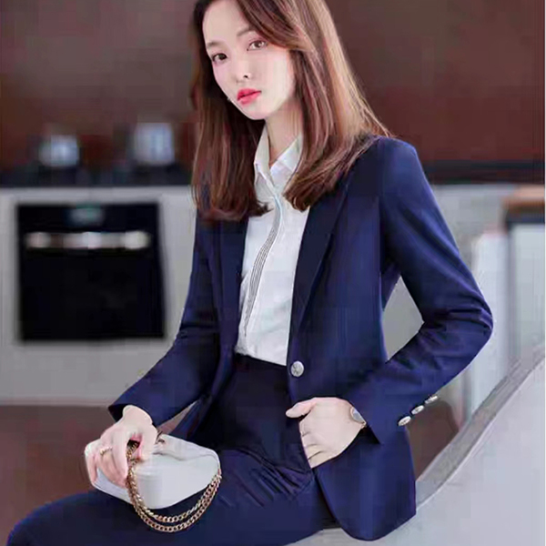 女士西裝