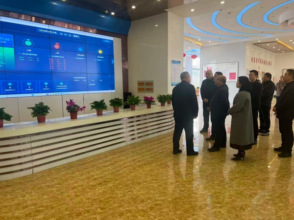 春节院长给长者拜年