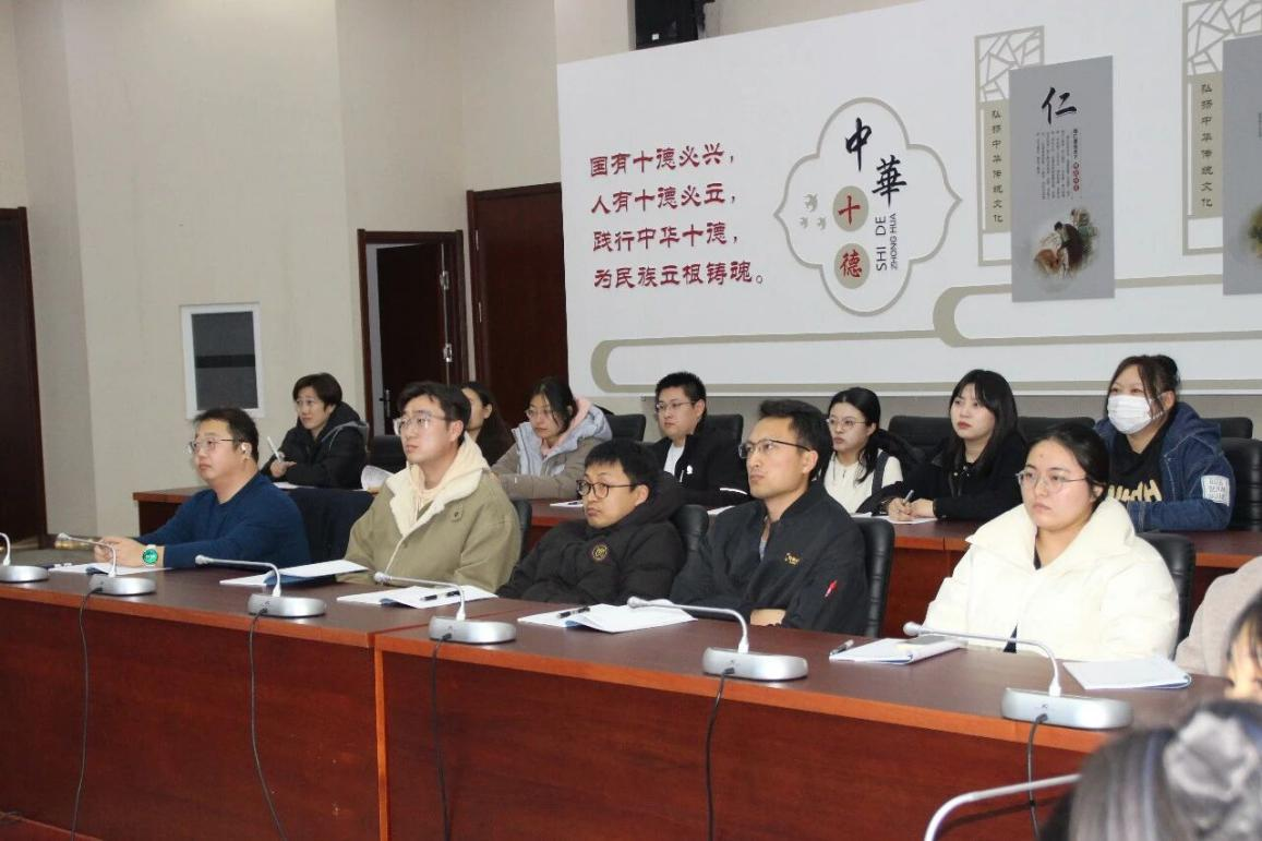 我校开展“头雁领航”AI赋能教学专题教研活动