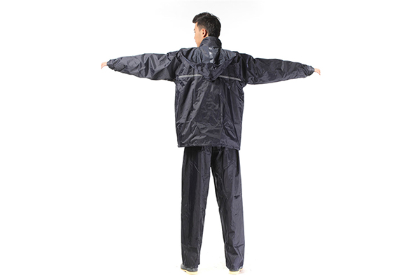 雨衣 (1)