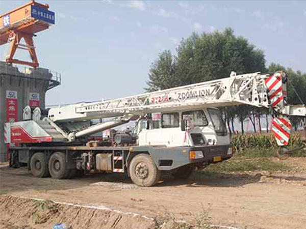 吊車