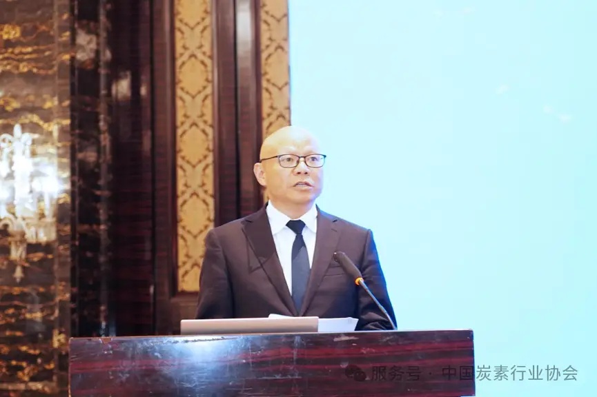 方大炭素董事长马卓当选为新一届炭素行业协会会长