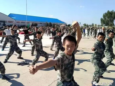 强我谦德学子，耀我华夏大地——武当传人大风教练亲临我校教授《武术精华拳》