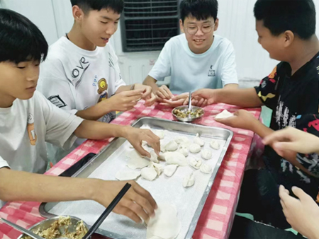 包饺子活动