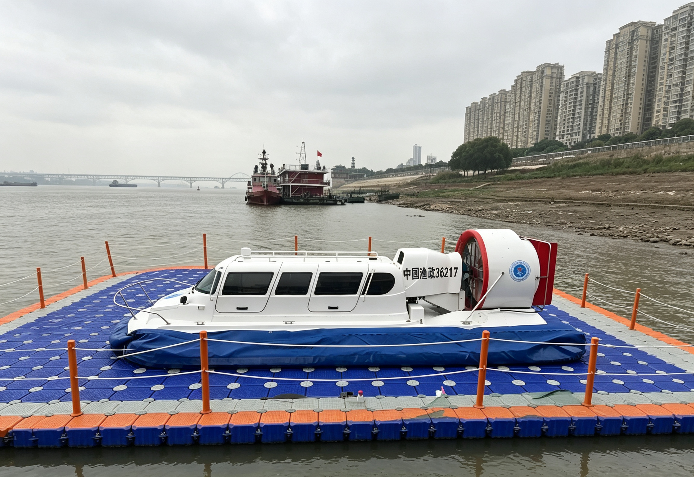 LH-1000型水陆两栖气垫船