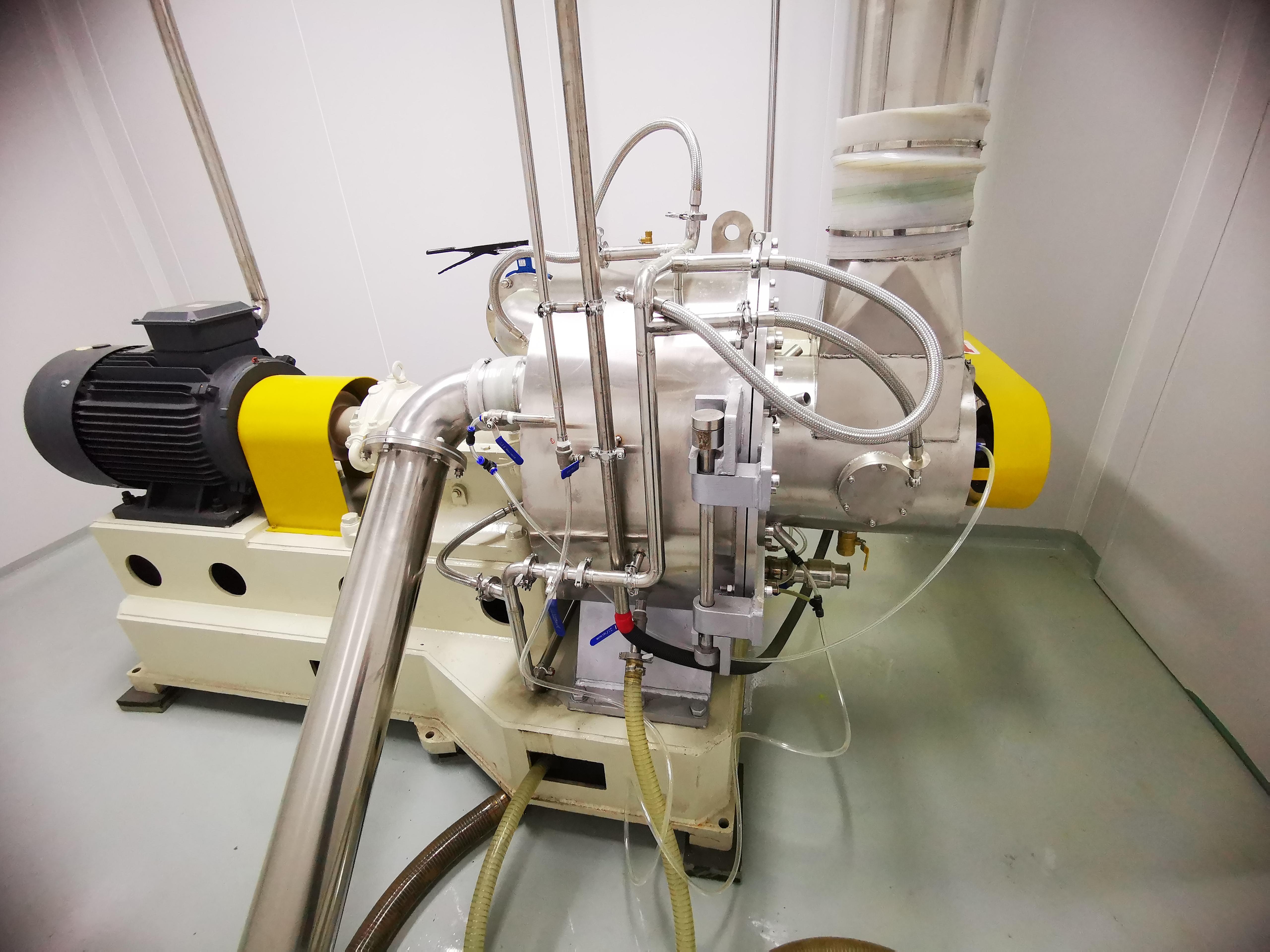 【青岛世纳】铝酸钙超微机械粉碎机,精细化工粉体新选择。