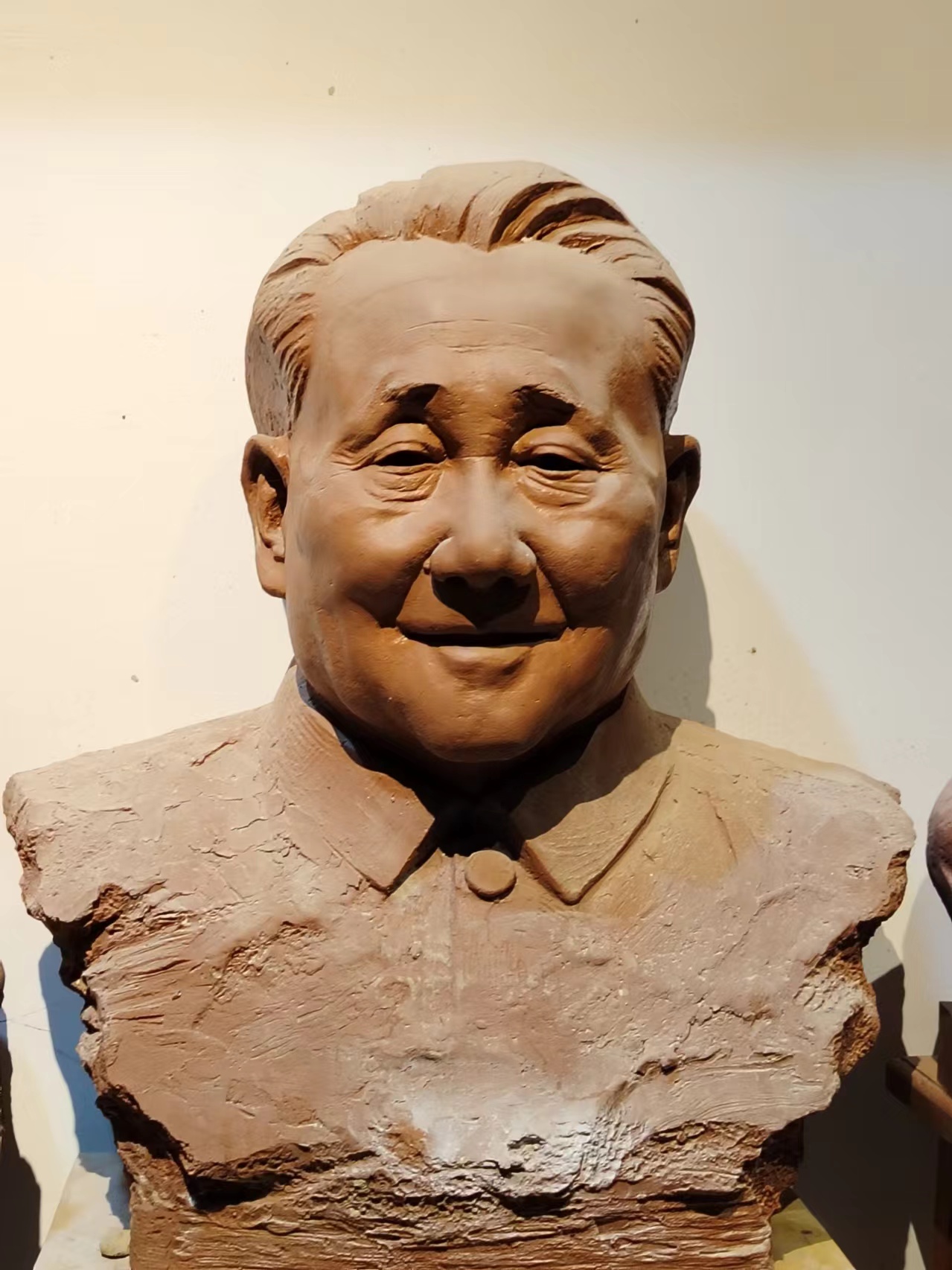 20至50厘米人物陶瓷雕塑私人定制及不銹鋼鑄銅材質(zhì)雕塑私人定制保像，不像不要錢