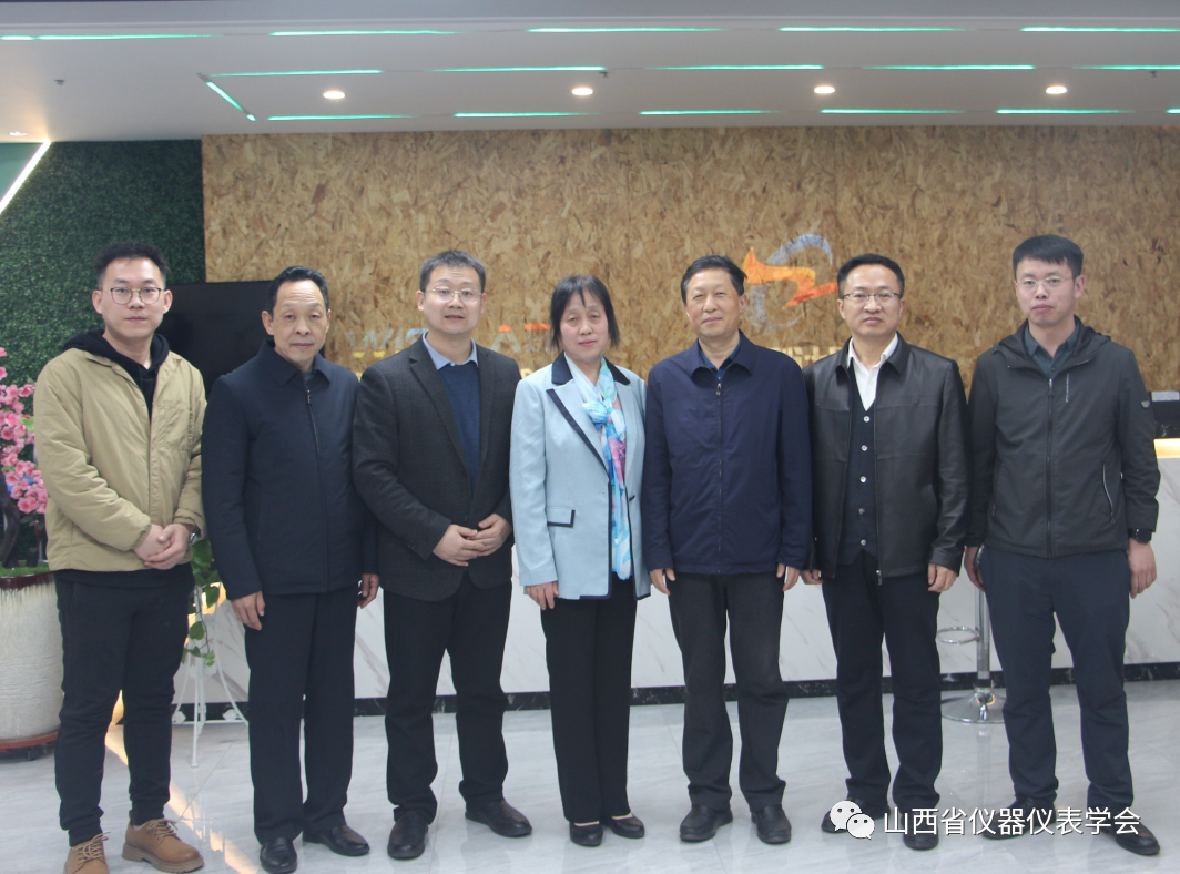 赴会员单位走访调研并授牌