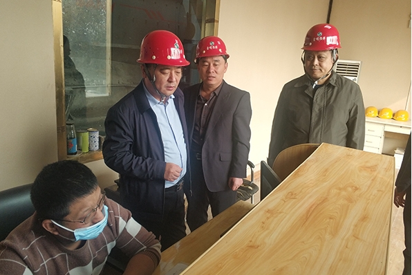 生产再忙，安 全不忘