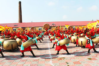 黑龙江团结镇百人《女真鼓队》