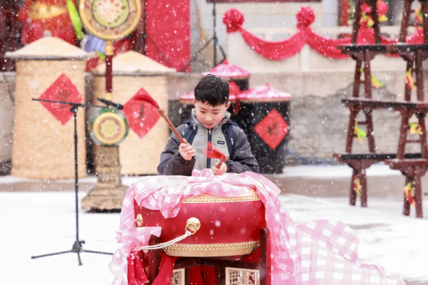 主播在老家办了两场村晚，大家都挺喜欢的