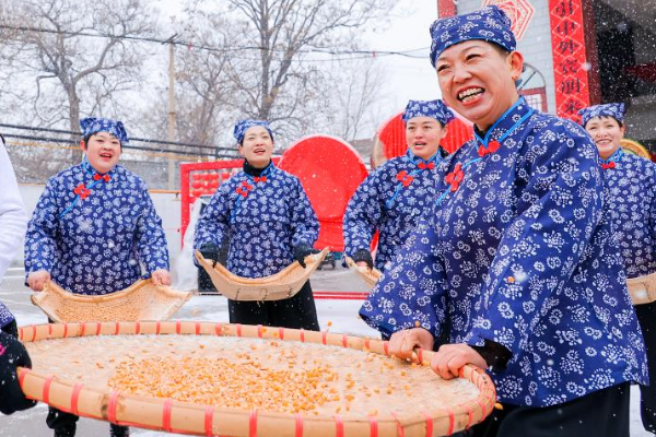 “村晚”直播秀出乡村非遗技艺新活力