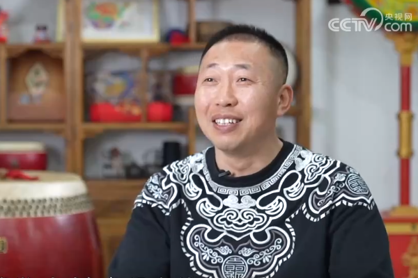 光阴的故事：锣鼓办“村晚”传递“年”的声音