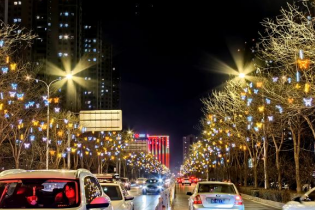 璀璨霓虹星空閃爍 寒冬巡檢一刻不停