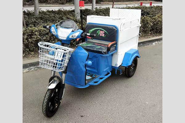 垃圾桶運(yùn)輸車