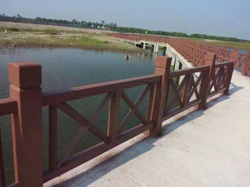 水泥圍欄