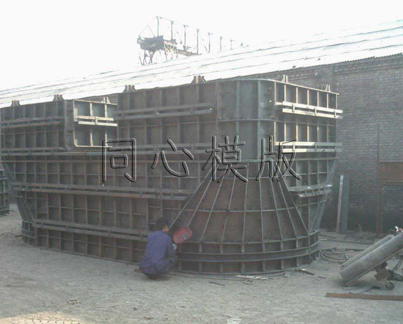 铁路墩帽