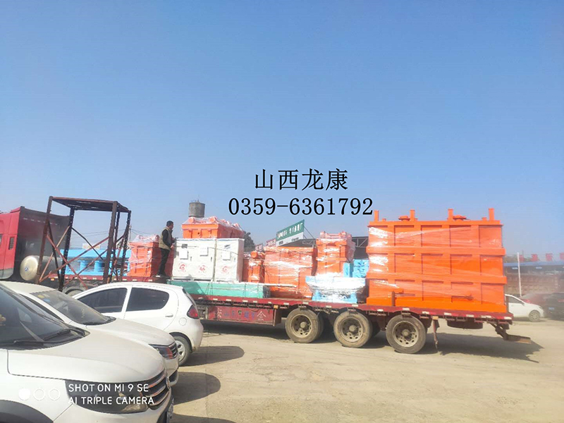 浙江金華萬里揚(yáng)砂箱、40噸振實臺發(fā)貨