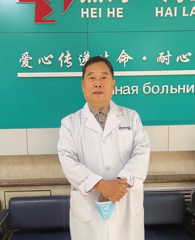 内科主任朱学忠