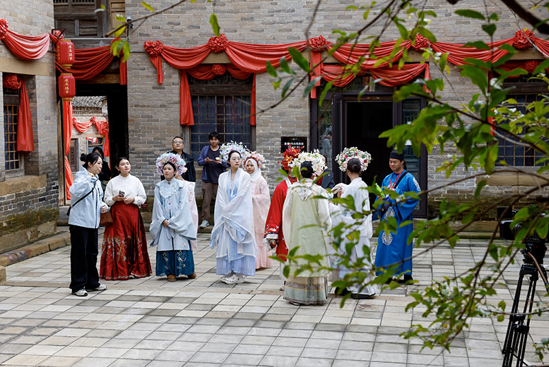 山西高平 十国青衿踏古村 汉服翩翩映苏庄​