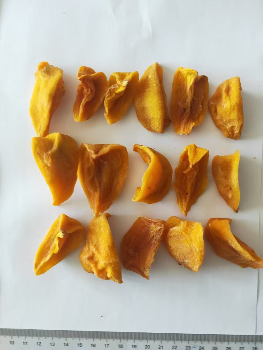 dried persimmon chips