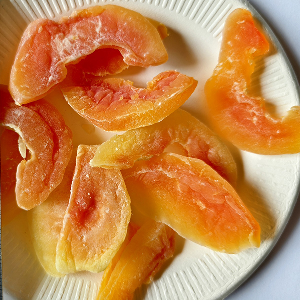 dried papaya chips