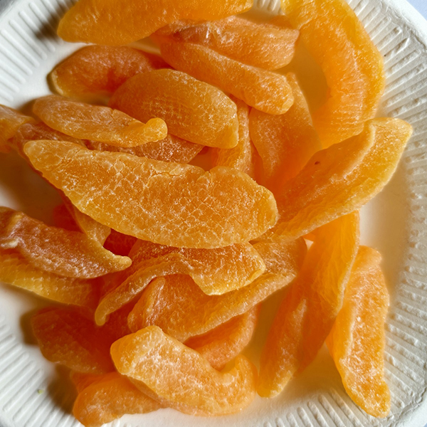 dried peach chips