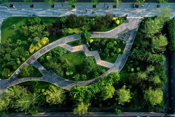 解放路54号院憩栖街心游园工程