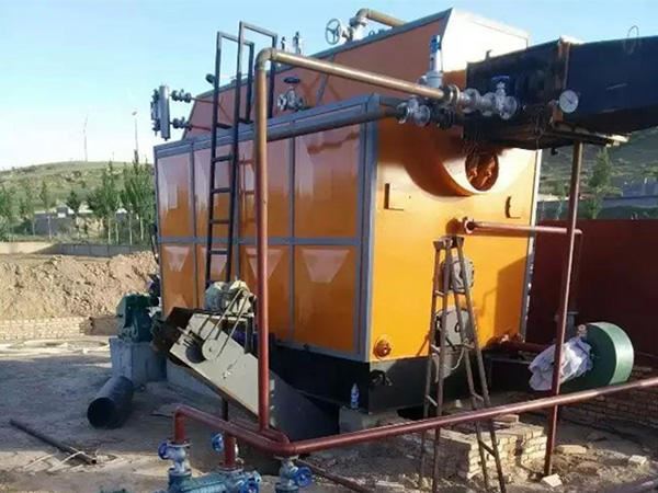 中铁十八局使用蒸汽锅炉现场