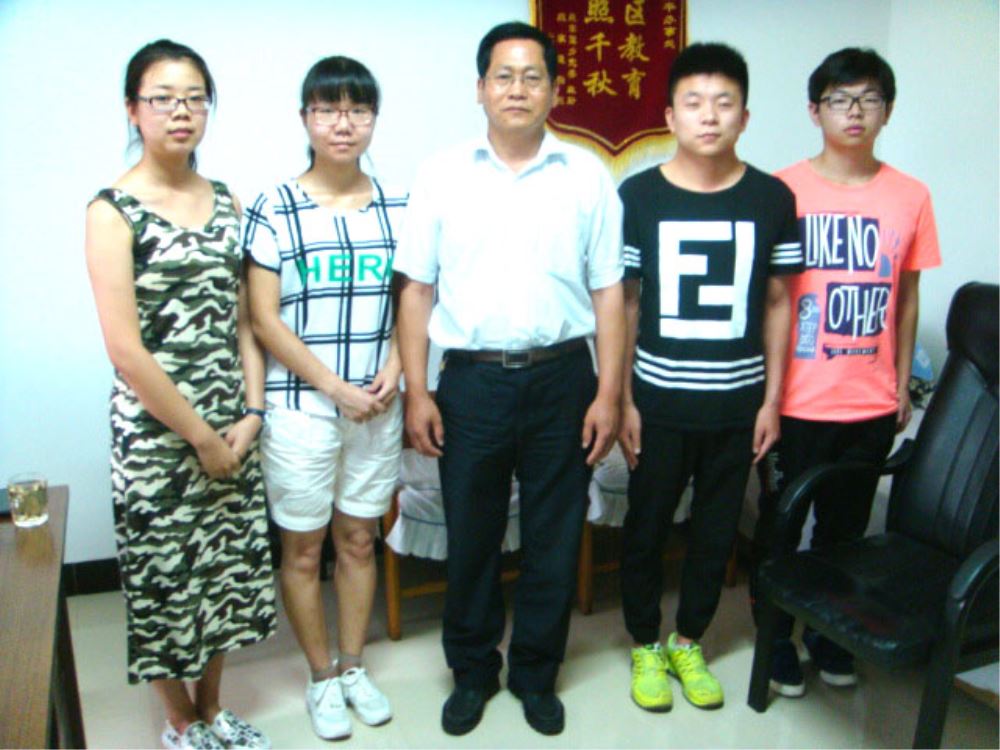 2017赵明海助学座谈会在市宾馆召开