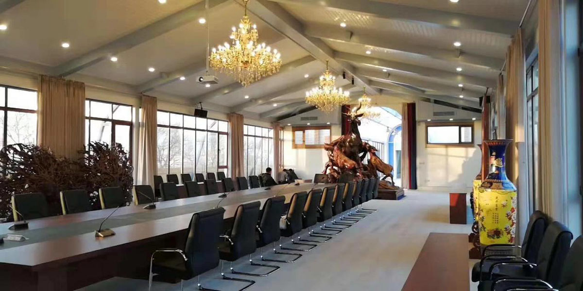 阿城航空学院会议室