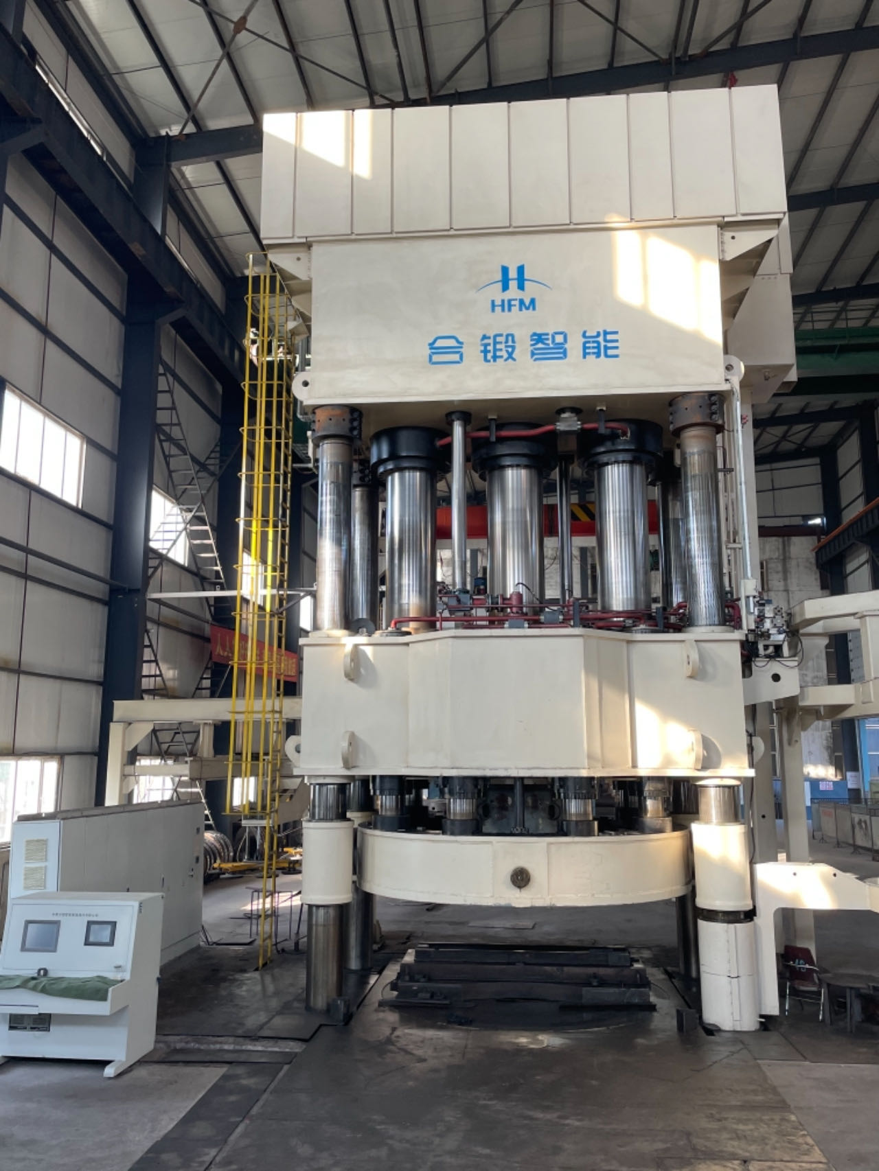 4000吨智能冷压液压设备