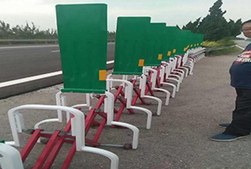 道路护栏