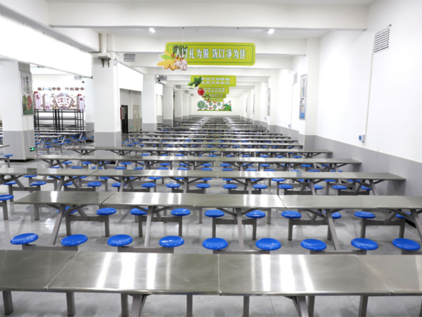 学生餐厅