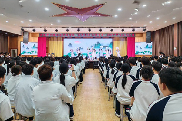 青衿致远 梦启新篇 | 运城市口腔卫生专业学校2025年毕业文艺汇演璀璨上演