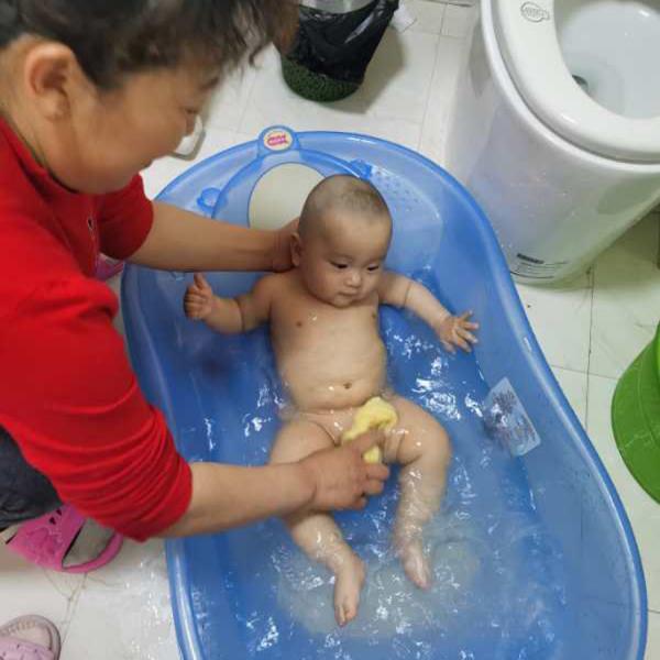 开心宝宝洗澡澡喽