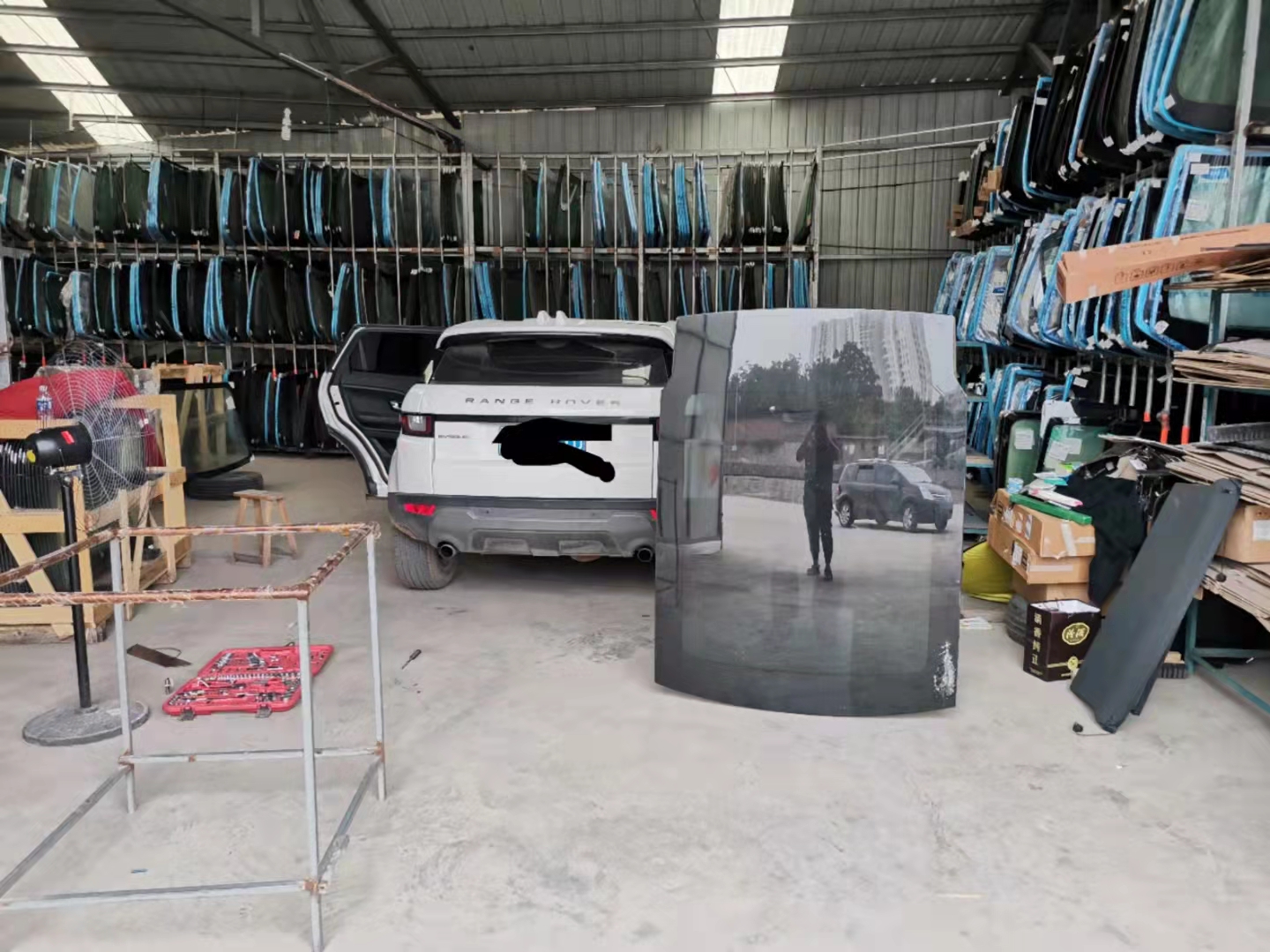 汽車玻璃