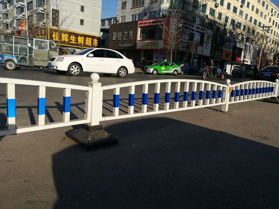 交通護欄