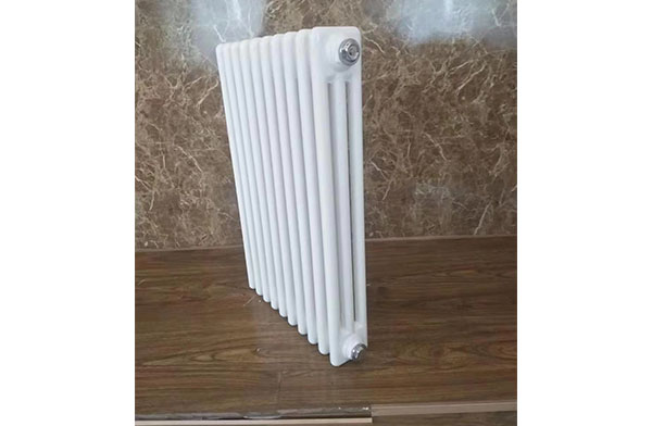 钢制三柱型