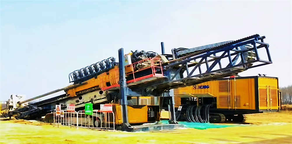 60733