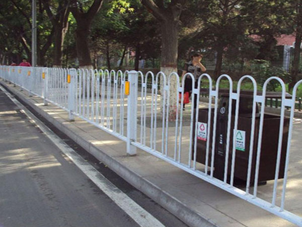 城鄉(xiāng)道路防護設(shè)施