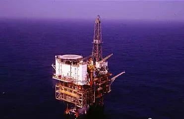 海上石油平台的防雷