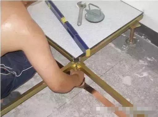 27161
