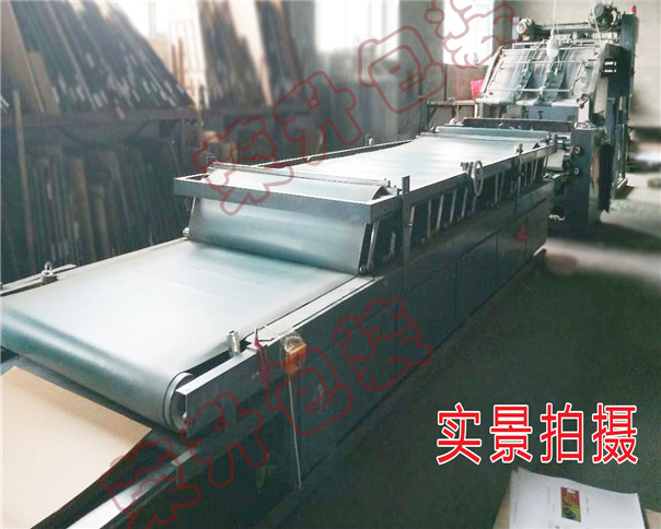全自動(dòng)高速裱糊機(jī)